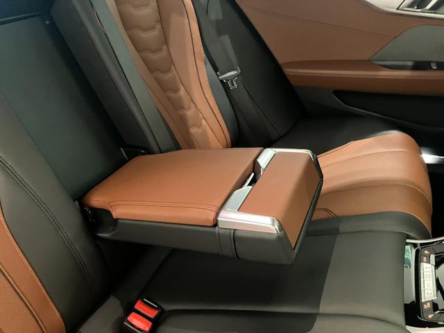 ８シリーズ ８４０ｉ　グランクーペ　Ｍスポーツ　【正規認定中古車】【全国正規ディーラー保証付／２年・走行距離無制限】サンルーフ／レーザーライト／茶革電動シート／ＨａｒｍａｎＫａｒｄｏｎ／シートクーラー／フルセグＴＶ／２０インチホイール／禁煙／（22枚目）