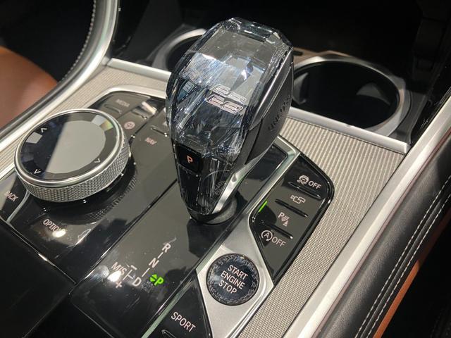 ８シリーズ ８４０ｉ　グランクーペ　Ｍスポーツ　【正規認定中古車】【全国正規ディーラー保証付／２年・走行距離無制限】サンルーフ／レーザーライト／茶革電動シート／ＨａｒｍａｎＫａｒｄｏｎ／シートクーラー／フルセグＴＶ／２０インチホイール／禁煙／（35枚目）