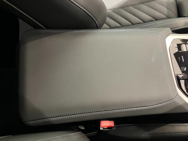 Ｘ３ ２０ｄ　ｘＤｒｉｖｅ　Ｍスポーツ　【正規認定中古車】【全国正規ディーラー保証付／２年・走行距離無制限】弊社デモカー　ＨａｒｍａｎＫａｒｄｏｎ　ドライビングアシスト　フルセグＴＶ　パーキングアシスト　アダプティブＬＥＤヘッドライト　禁煙（34枚目）