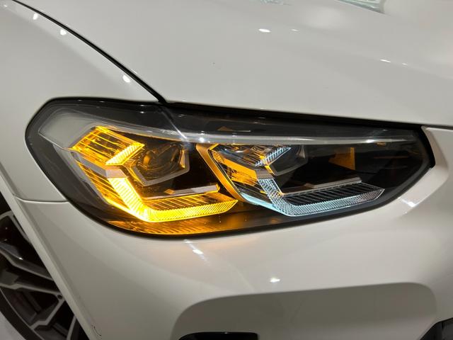 サービスにはドイツ本国と同様に教育と訓練を受け、ＢＭＷを知り尽くした「マイスター」が数多く在籍しております。３６０度による納車前点検整備で、お客様に安心と安全をお届けいたします。