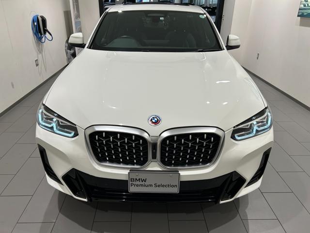 ＢＭＷを熟知したメカニックによる、３６０°チェックを実施。ドイツ本国と同様の教育・訓練を受けたメカニックが、複数項目にもおよぶポイントを徹底的に点検、整備した後にお客様にお引渡しします。