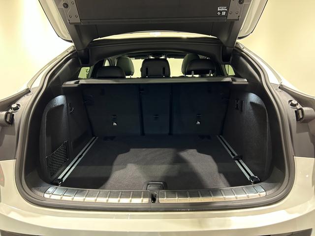 また、ＢＭＷ正規認定中古車は、エマージェンシーサービスが自動付帯。２４時間３６５日、皆様のカーライフをサポート致します。確かな安心のうえで、「駆けぬける歓び」をご堪能ください。