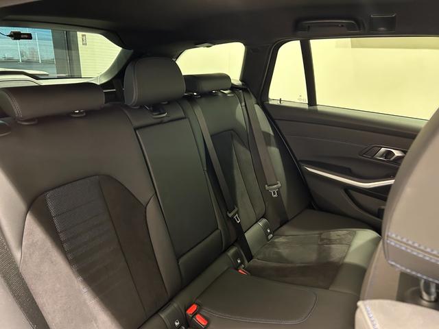 3シリーズ 318iツーリング Mスポーツ 【正規認定中古車】【全国正規ディーラー保証付/2年・走行距離無制限】(15枚目)