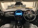 「自動車保険も、純正のクオリティを。」BMW/MINIの正規ディーラーのみが取り扱い可能な、BMW/MINI専用自動車保険。専任のスタッフが皆様のカーライフを、24時間365日サポート致します。