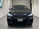 Ｘ６ Ｍ５０ｉ　レッドレザー電動シート　パノラマサンルーフ　禁煙車　ヘッドアップディスプレイ　２２インチＡＷ　トップビューカメラ　保冷温ドリンクホルダー　ＬＥＤヘッドライト　トップビューカメラ　全方位障害物センサー（8枚目）