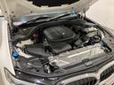 BMWのコックピットは一貫したコンセプトに基づいて設計されています。ドライバーが常に前方に集中できる運転環境を追求しあらゆるスイッチが最も扱いやすい位置に配置されております。