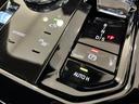 サービスにはドイツ本国と同様に教育と訓練を受け、BMWを知り尽くした「マイスター」が数多く在籍しております。360度に及ぶ納車前点検整備で、お客様に安心と安全をお届けいたします。