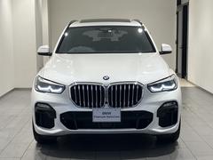 【株式会社モトーレン東名横浜　ＢＭＷ　Ｐｒｅｍｉｕｍ　Ｓｅｌｅｃｔｉｏｎ】　キッズルーム、屋内展示場完備！！ぜひご家族でお気軽にお越し下さいませ。 5