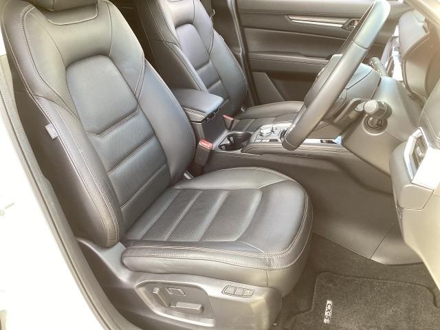 ＣＸ－５ ２．５　２５Ｓ　Ｌパッケージ　１０．２５インチセンターディスプレイ　衝突被害軽減ブレーキ　ＡＴ誤発進抑制制御　レーンキープアシスト　車線逸脱警報　ブラインドスポットモニタリング　カープレイ対応（7枚目）