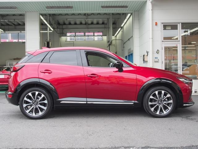 ＣＸ－３ １５Ｓ　アーバンドレッサー　ＡＷＤ　特別仕様車　当社元試乗車　８ｉｎｃｈセンターディスプレイ　３６０度ビューモニター　シート＆ステアリングヒーター　アップルカープレイ　ナビ　スマートインＥＴＣ　前後Ｐセンサー　地デジ　ＣＤ／ＤＶＤ（8枚目）