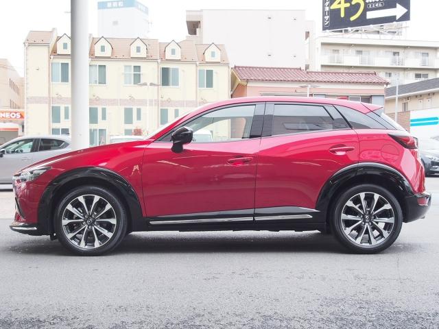 ＣＸ－３ １５Ｓ　アーバンドレッサー　ＡＷＤ　特別仕様車　当社元試乗車　８ｉｎｃｈセンターディスプレイ　３６０度ビューモニター　シート＆ステアリングヒーター　アップルカープレイ　ナビ　スマートインＥＴＣ　前後Ｐセンサー　地デジ　ＣＤ／ＤＶＤ（12枚目）