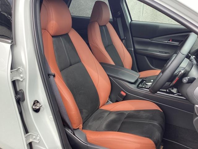 ＣＸ－３０ ２．０　２０Ｓ　レトロスポーツエディション　２ＷＤ　３６０°モニター　レーダークルーズ　ＢＯＳＥスピーカー　専用シート　前シートヒーター　運転席電動シート　２カメラドライブレコーダー　パーキングセンサー１８インチアルミ　オートライト　ＭＲＣＣ（7枚目）