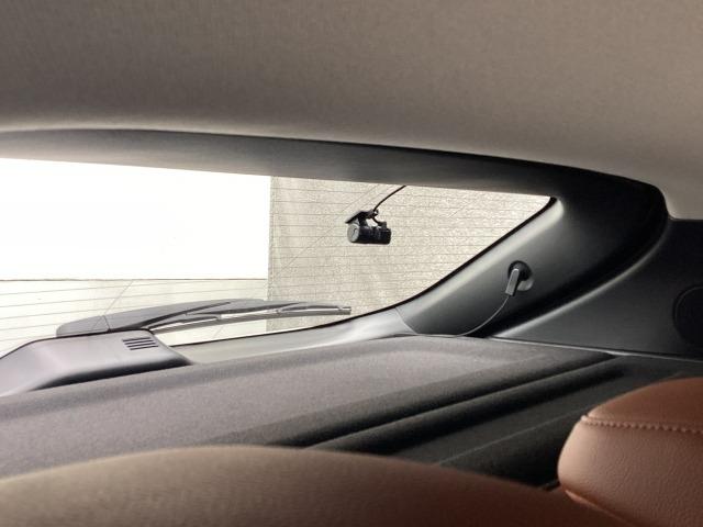 ＣＸ－３０ ２．０　２０Ｓ　レトロスポーツエディション　２ＷＤ　３６０°モニター　レーダークルーズ　ＢＯＳＥスピーカー　専用シート　前シートヒーター　運転席電動シート　２カメラドライブレコーダー　パーキングセンサー１８インチアルミ　オートライト　ＭＲＣＣ（26枚目）