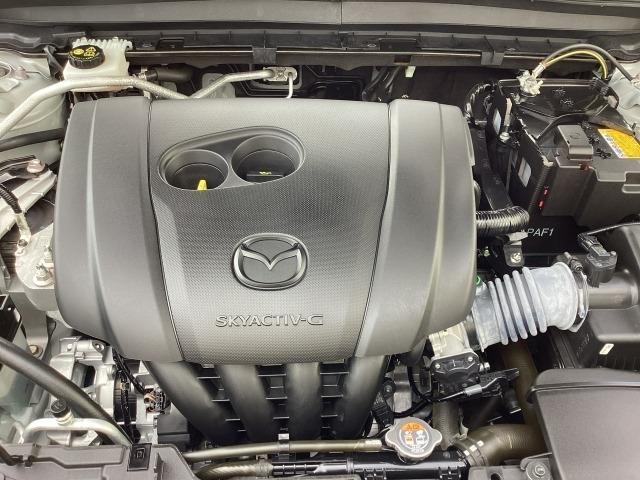 ＣＸ－３０ ２．０　２０Ｓ　レトロスポーツエディション　２ＷＤ　３６０°モニター　レーダークルーズ　ＢＯＳＥスピーカー　専用シート　前シートヒーター　運転席電動シート　２カメラドライブレコーダー　パーキングセンサー１８インチアルミ　オートライト　ＭＲＣＣ（30枚目）