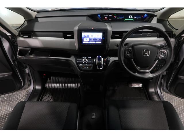 フリード＋ハイブリッド ハイブリッドＧ・ホンダセンシング　そのまんま車両　ワンオーナー　４ＷＤ　運転支援　衝突軽減ブレーキ（ＣＭＢＳ）　アダプティブクルーズコントロール（ＡＣＣ）　ナビ　バックカメラ　ＥＴＣ　フルセグ　Ｂｌｕｅｔｏｏｔｈ　シートヒーター　四駆（3枚目）