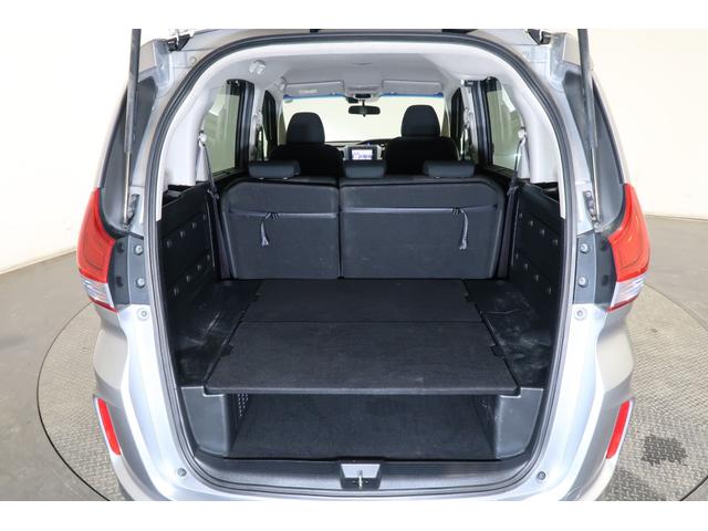 フリード＋ハイブリッド ハイブリッドＧ・ホンダセンシング　そのまんま車両　ワンオーナー　４ＷＤ　運転支援　衝突軽減ブレーキ（ＣＭＢＳ）　アダプティブクルーズコントロール（ＡＣＣ）　ナビ　バックカメラ　ＥＴＣ　フルセグ　Ｂｌｕｅｔｏｏｔｈ　シートヒーター　四駆（16枚目）