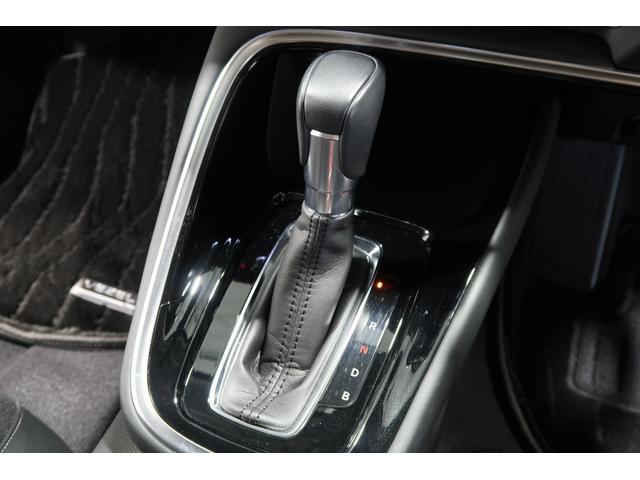 ヴェゼル ｅ：ＨＥＶＺ　認定中古車　２年保証付　ワンオーナー　ナビ　Ｂカメラ　ドラレコ　ＥＴＣ　運転支援　衝突回避支援ブレーキ機能　１オナ　スマキ　Ｐトランク　フルオートエアコン　Ｄレコ　エアバッグ　両席エアバック　Ｒカメ（11枚目）