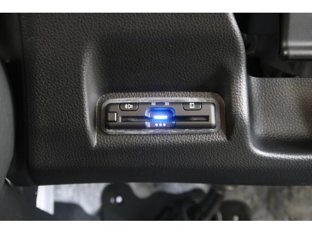 ヴェゼル ｅ：ＨＥＶＺ　認定中古車　２年保証付　ワンオーナー　ナビ　Ｂカメラ　ドラレコ　ＥＴＣ　運転支援　衝突回避支援ブレーキ機能　１オナ　スマキ　Ｐトランク　フルオートエアコン　Ｄレコ　エアバッグ　両席エアバック　Ｒカメ（16枚目）
