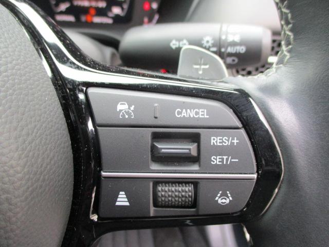 ZR-V e:HEVZ特別仕様車ブラックスタイル ホンダ認定中古車 2年保証 デモカー 禁煙車 運転支援 衝突軽減ブレーキ(CMBS) 誤発進抑制機能 渋滞追従付クルコン(ACC) 後退出庫サポート ホンダコネクトナビ 全周囲カメラ ETC2.0(15枚目)
