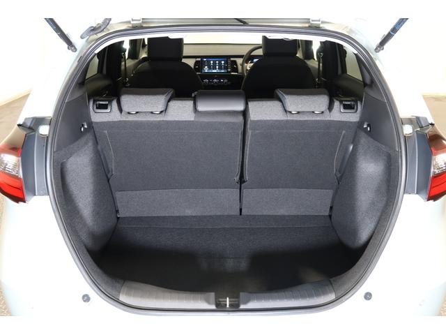 フィット ホーム　ホンダ認定中古車　２年保証　デモカー　禁煙車　運転支援　衝突軽減ブレーキ（ＣＭＢＳ）　誤発進抑制機能　渋滞追従付クルコン（ＡＣＣ）　コネクトナビ　バックカメラ　ＥＴＣ　フルセグＴＶ　Ｂｌｕｅｔｏｏｔｈ（25枚目）