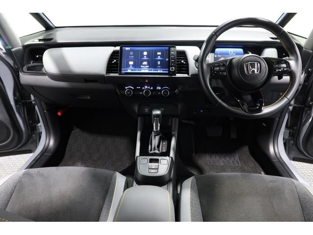 フィット ｅ：ＨＥＶＲＳ　ホンダ認定中古車　２年保証　デモカー　禁煙車　運転支援　衝突軽減ブレーキ（ＣＭＢＳ）　誤発進抑制機能　渋滞追従付クルコン（ＡＣＣ）　ドラレコ　コネクトナビ　バックカメラ　ＥＴＣ　フルセグＴＶ　ＵＳＢ（9枚目）
