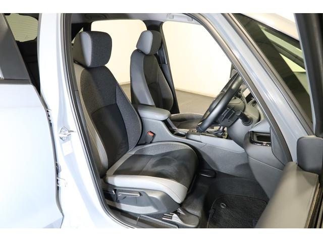 フィット ｅ：ＨＥＶＲＳ　ホンダ認定中古車　２年保証　デモカー　禁煙車　運転支援　衝突軽減ブレーキ（ＣＭＢＳ）　誤発進抑制機能　渋滞追従付クルコン（ＡＣＣ）　ドラレコ　コネクトナビ　バックカメラ　ＥＴＣ　フルセグＴＶ　ＵＳＢ（22枚目）