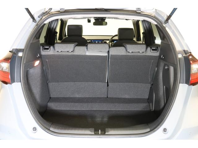 フィット ｅ：ＨＥＶＲＳ　ホンダ認定中古車　２年保証　デモカー　禁煙車　運転支援　衝突軽減ブレーキ（ＣＭＢＳ）　誤発進抑制機能　渋滞追従付クルコン（ＡＣＣ）　ドラレコ　コネクトナビ　バックカメラ　ＥＴＣ　フルセグＴＶ　ＵＳＢ（25枚目）