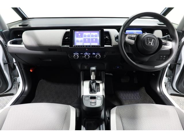 フィット ｅ：ＨＥＶクロスター　ホンダ認定中古車　２年保証　ワンオーナー　禁煙車　安全運転支援　衝突軽減ブレーキ（ＣＭＢＳ）　誤発進抑制機能　渋滞追従付クルコン（ＡＣＣ）　前後ドラレコ　コネクトナビ　バックカメラ　ＥＴＣ　フルセグ（12枚目）