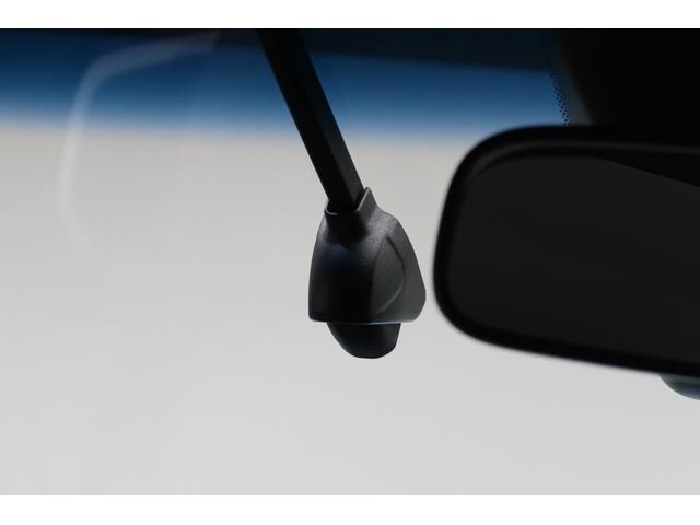 フィット ｅ：ＨＥＶクロスター　ホンダ認定中古車　２年保証　ワンオーナー　禁煙車　安全運転支援　衝突軽減ブレーキ（ＣＭＢＳ）　誤発進抑制機能　渋滞追従付クルコン（ＡＣＣ）　前後ドラレコ　コネクトナビ　バックカメラ　ＥＴＣ　フルセグ（26枚目）