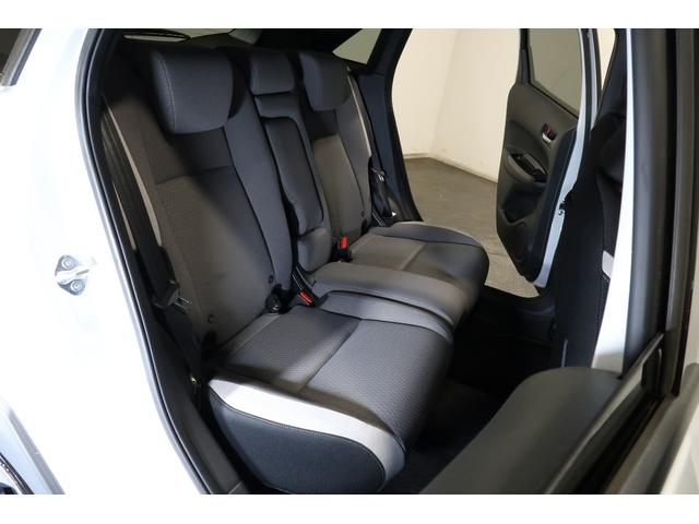 フィット ｅ：ＨＥＶクロスター　ホンダ認定中古車　２年保証　ワンオーナー　禁煙車　安全運転支援　衝突軽減ブレーキ（ＣＭＢＳ）　誤発進抑制機能　渋滞追従付クルコン（ＡＣＣ）　前後ドラレコ　コネクトナビ　バックカメラ　ＥＴＣ　フルセグ（29枚目）