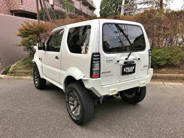 ジムニーシエラ ランドベンチャー　５速マニュアル　最終９型　リフトアップ　ショートバンパー　ラテラルロッド　社外マフラー　ナビＴＶ　ＥＴＣ　車検整備付　走行５．６万ｋｍ　社外品有（9枚目）