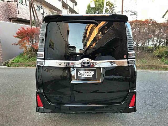 ヴォクシー ZS 煌III 純正大型ナビTV 12インチ後席モニター バックカメラ ETC 両側パワースライドドア スマートキー クルーズコントロール LEDライト トヨタセーフティセンス 車検9年12月 走行3.7万 保証付(3枚目)