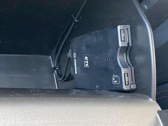 ＣＸ－８ ２．５　２５Ｓ　ブラックトーン　エディション　ＥＴＣ　３列シート（4枚目）