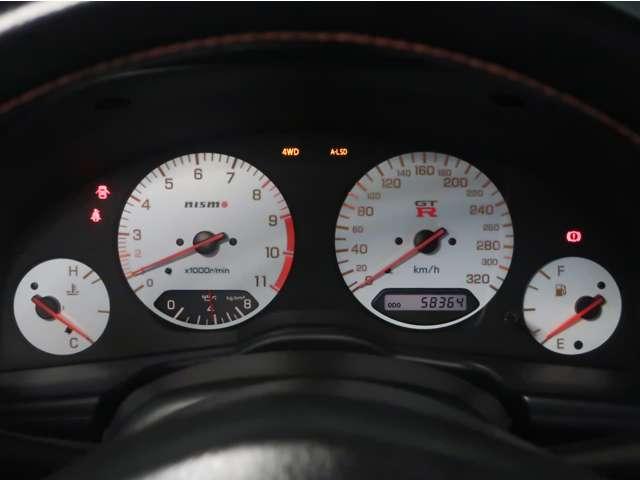スカイライン ２．６　Ｖスペック　４ＷＤ　ワンオーナー　ニスモ３２０ｋｍ／ｈメーター一式（14枚目）