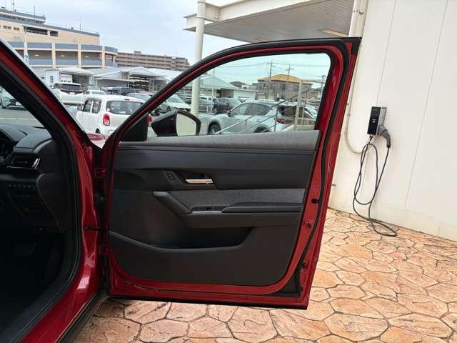 MX-30 2.0 ナチュラル モノトーン シートヒーター 360°カメラ ナビ パワーシート 純正18インチアルミホイール(15枚目)