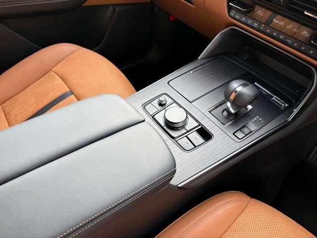 ＣＸ－８０ ３．３　ＸＤハイブリッド　プレミアム　スポーツ　ディーゼルタ　３６０°モニター　ＢＯＳＥサウンドシステム　ＥＴＣ　３６０度　レーダークルーズ　パノラマサンルーフ　クリアランスソナー　パワーシート　衝突被害軽減システム　革シート　ＥＴＣ　シートヒーター　４ＷＤ（16枚目）