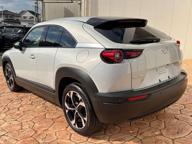 ＭＸ－３０ ２．０　ナチュラル　モノトーン　電動シート　３６０度モニター　シートヒータ　（6枚目）