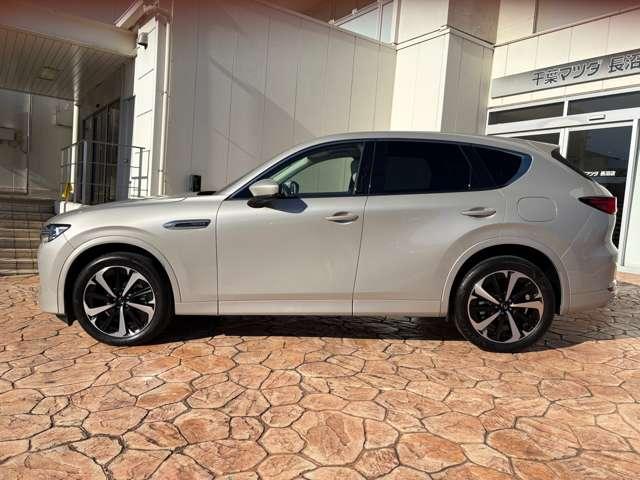 ＣＸ－６０ ３．３　ＸＤハイブリッド　エクスクルーシブ　モダン　ディーゼ　ＢＯＳＥ　前後ドラレコ　ＥＴＣ　シートベンチレーシ　衝突軽減ブレーキ　ＬＥＤライト　追従式クルコン　地上デジタル　シートエアコン　サイドカメラ　ＥＴＣ　アルミホイール　横滑り防止装置　パワーシート（3枚目）