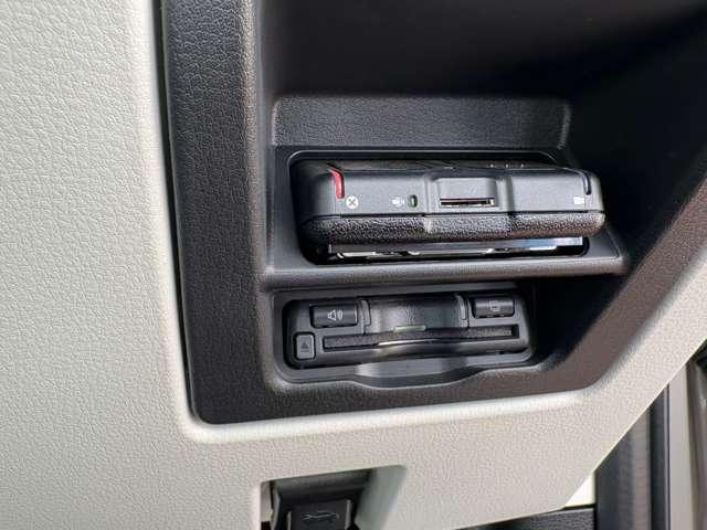 ＣＸ－６０ ３．３　ＸＤハイブリッド　エクスクルーシブ　モダン　ディーゼ　ＢＯＳＥ　前後ドラレコ　ＥＴＣ　シートベンチレーシ　衝突軽減ブレーキ　ＬＥＤライト　追従式クルコン　地上デジタル　シートエアコン　サイドカメラ　ＥＴＣ　アルミホイール　横滑り防止装置　パワーシート（11枚目）