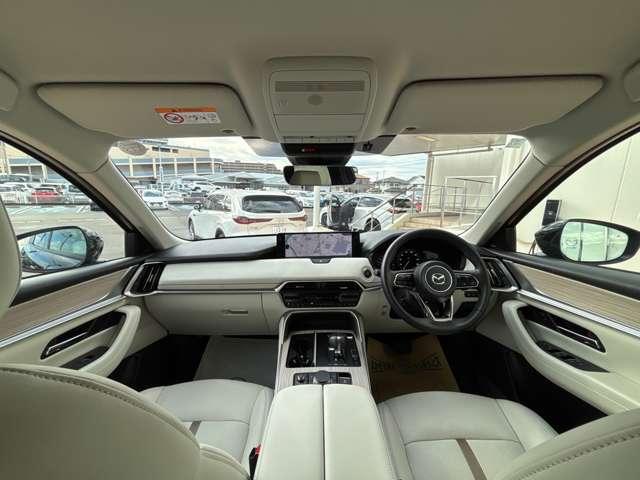 ＣＸ－６０ ３．３　ＸＤハイブリッド　エクスクルーシブ　モダン　ディーゼ　ＢＯＳＥ　ＥＴＣ　３６０°カメラ　純正ナビ　白革シート　衝突軽減ブレーキ　ＬＥＤライト　追従式クルコン　地上デジタル　シートエアコン　サイドカメラ　ＥＴＣ　アルミホイール　横滑り防止装置　パワーシート（6枚目）