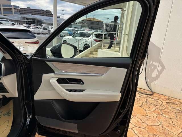 ＣＸ－６０ ３．３　ＸＤハイブリッド　エクスクルーシブ　モダン　ディーゼ　ＢＯＳＥ　ＥＴＣ　３６０°カメラ　純正ナビ　白革シート　衝突軽減ブレーキ　ＬＥＤライト　追従式クルコン　地上デジタル　シートエアコン　サイドカメラ　ＥＴＣ　アルミホイール　横滑り防止装置　パワーシート（15枚目）