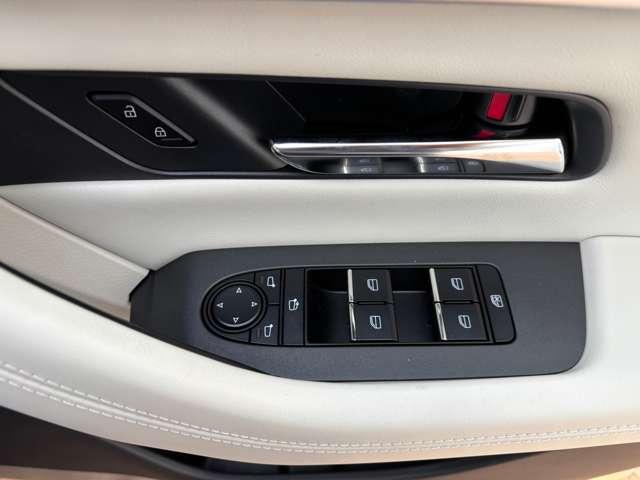 ＣＸ－６０ ３．３　ＸＤハイブリッド　エクスクルーシブ　モダン　ディーゼ　ＢＯＳＥ　ＥＴＣ　３６０°カメラ　純正ナビ　白革シート　衝突軽減ブレーキ　ＬＥＤライト　追従式クルコン　地上デジタル　シートエアコン　サイドカメラ　ＥＴＣ　アルミホイール　横滑り防止装置　パワーシート（16枚目）