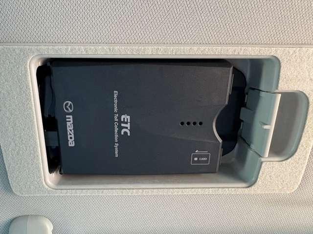 アテンザワゴン ２．５　２５Ｓ　Ｌパッケージ　ＥＴＣ　バックカメラ　電動シート　衝突被害軽減ブレーキ　黒革シート　アドバンストキー　メモリーナビ　アルミホイール　シートヒーター　ＥＴＣ　盗難防止システム　オートエアコン　キーレス　ナビＴＶ（3枚目）