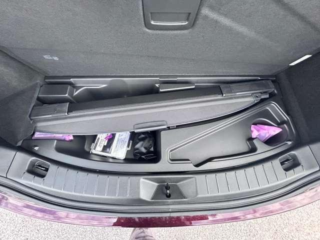 CX-80 3.3 XD Lパッケージ ディーゼルターボ 4WD ナビ 360°ビューモニター 本革シート アルミホイール パノラマサンルーフ フルセグTV 電動リアゲート レザーシート 全周囲カメラ パワーシート アイドリングストップ 4WD シートヒーター(9枚目)