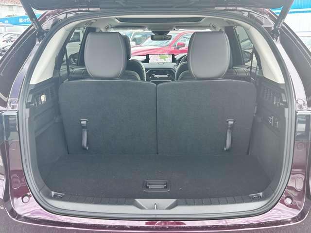 CX-80 3.3 XD Lパッケージ ディーゼルターボ 4WD ナビ 360°ビューモニター 本革シート アルミホイール パノラマサンルーフ フルセグTV 電動リアゲート レザーシート 全周囲カメラ パワーシート アイドリングストップ 4WD シートヒーター(11枚目)