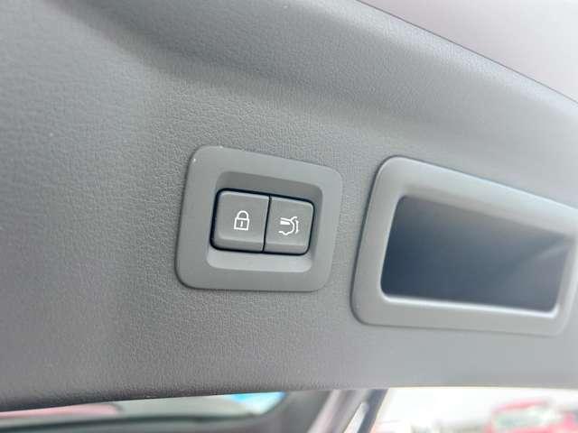 CX-80 3.3 XD Lパッケージ ディーゼルターボ 4WD ナビ 360°ビューモニター 本革シート アルミホイール パノラマサンルーフ フルセグTV 電動リアゲート レザーシート 全周囲カメラ パワーシート アイドリングストップ 4WD シートヒーター(14枚目)