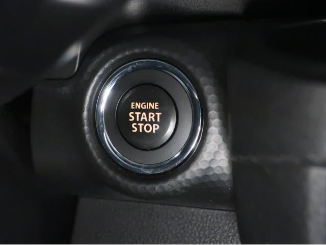 プッシュボタンスタートシステムによりエンジンキーは取り出し不要