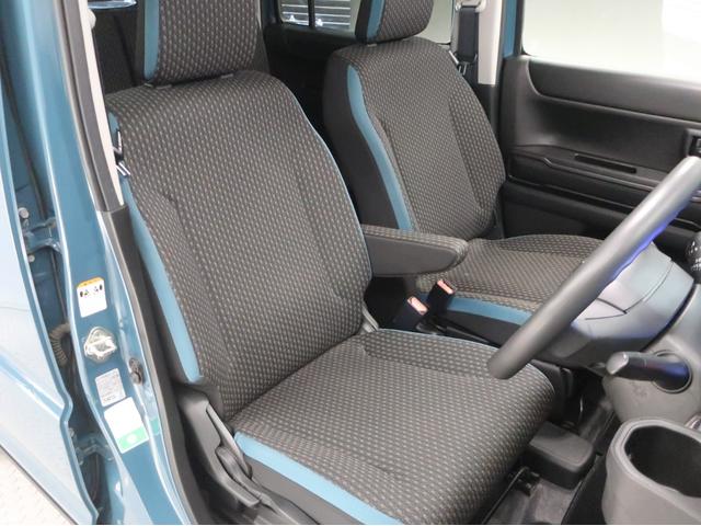 運転席シートもキレイです