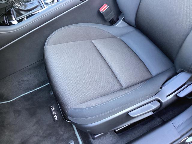 ＭＡＺＤＡ３ファストバック ２．０　２０Ｓ　プロアクティブ　前後ドラレコ　３６０度ビュ　ＥＴＣ　ＡｐｐｌｅＣａｒＰｌａｙ／ＡｎｄｒｏｉｄＡｕｔｏ　Ｂｌｕｅｔｏｏｔｈ　フルセグ　レーダークルーズ　ヘッドアップディスプレイ　１８インチ純正ＡＷ　ＢＳＭ　ワンオーナー（15枚目）