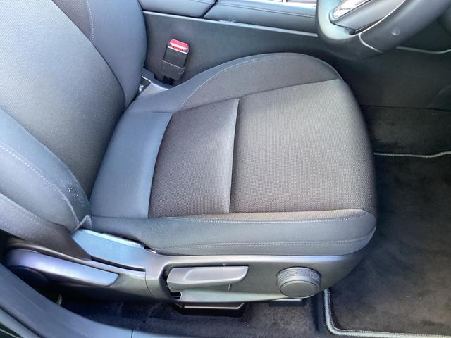 ＭＡＺＤＡ３ファストバック ２．０　２０Ｓ　プロアクティブ　前後ドラレコ　３６０度ビュ　ＥＴＣ　ＡｐｐｌｅＣａｒＰｌａｙ／ＡｎｄｒｏｉｄＡｕｔｏ　Ｂｌｕｅｔｏｏｔｈ　フルセグ　レーダークルーズ　ヘッドアップディスプレイ　１８インチ純正ＡＷ　ＢＳＭ　ワンオーナー（26枚目）